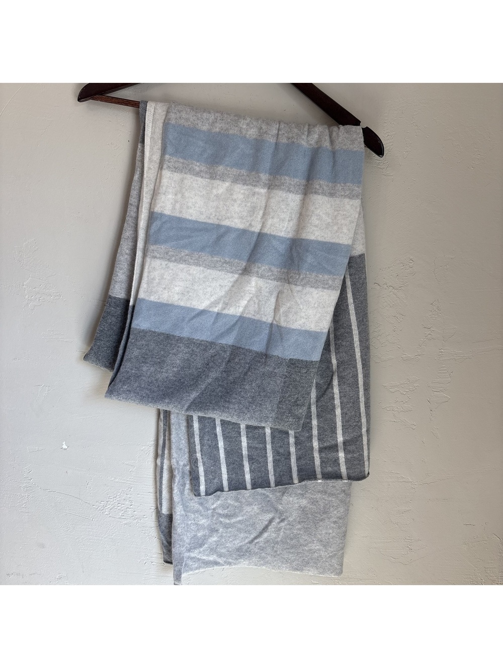 Garnet Hill 100% Cashmere Striped Wrap Scarf Grey Light Blue One Size